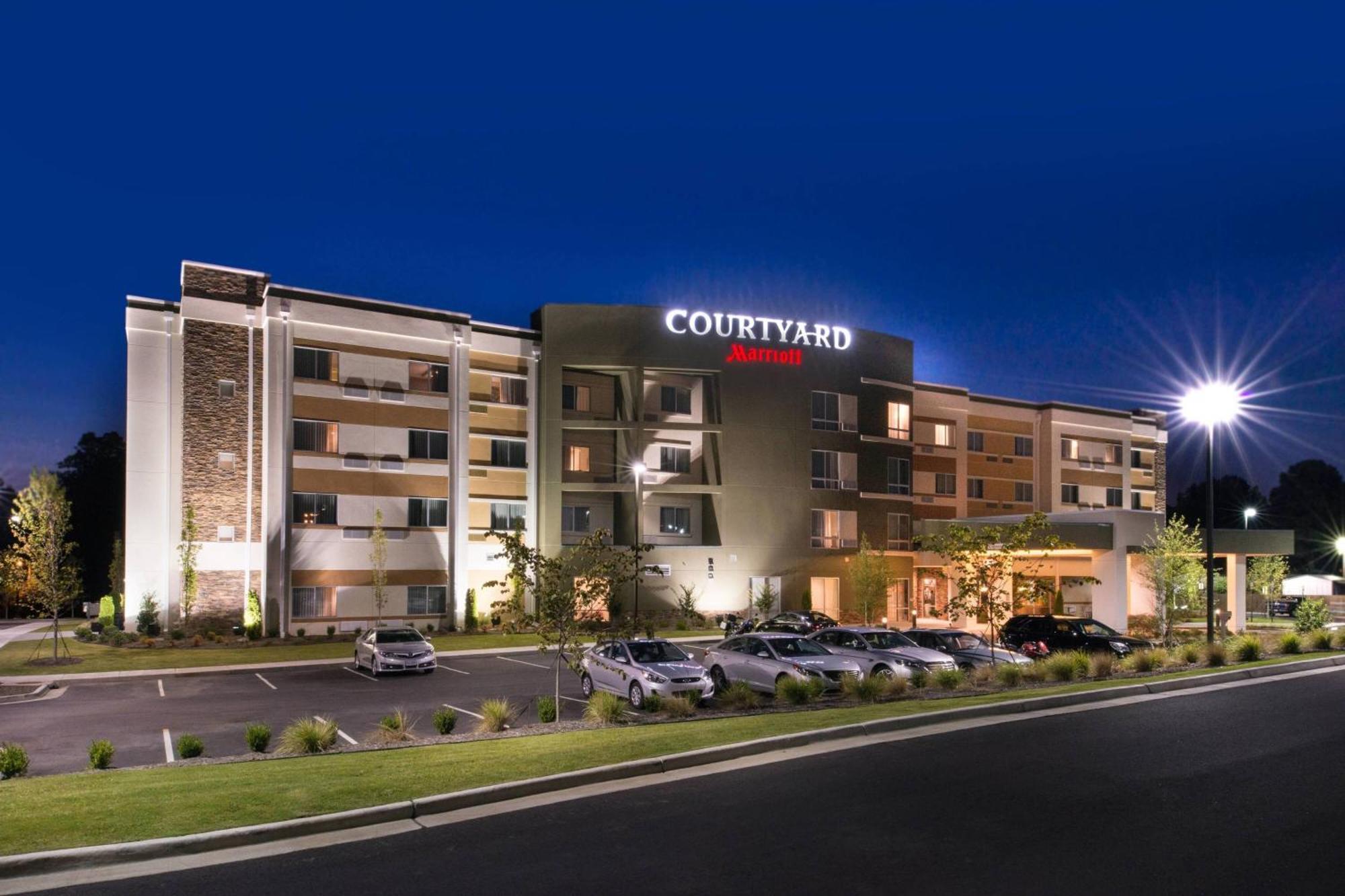מלון Courtyard By Marriott הוט ספרינגס מראה חיצוני תמונה