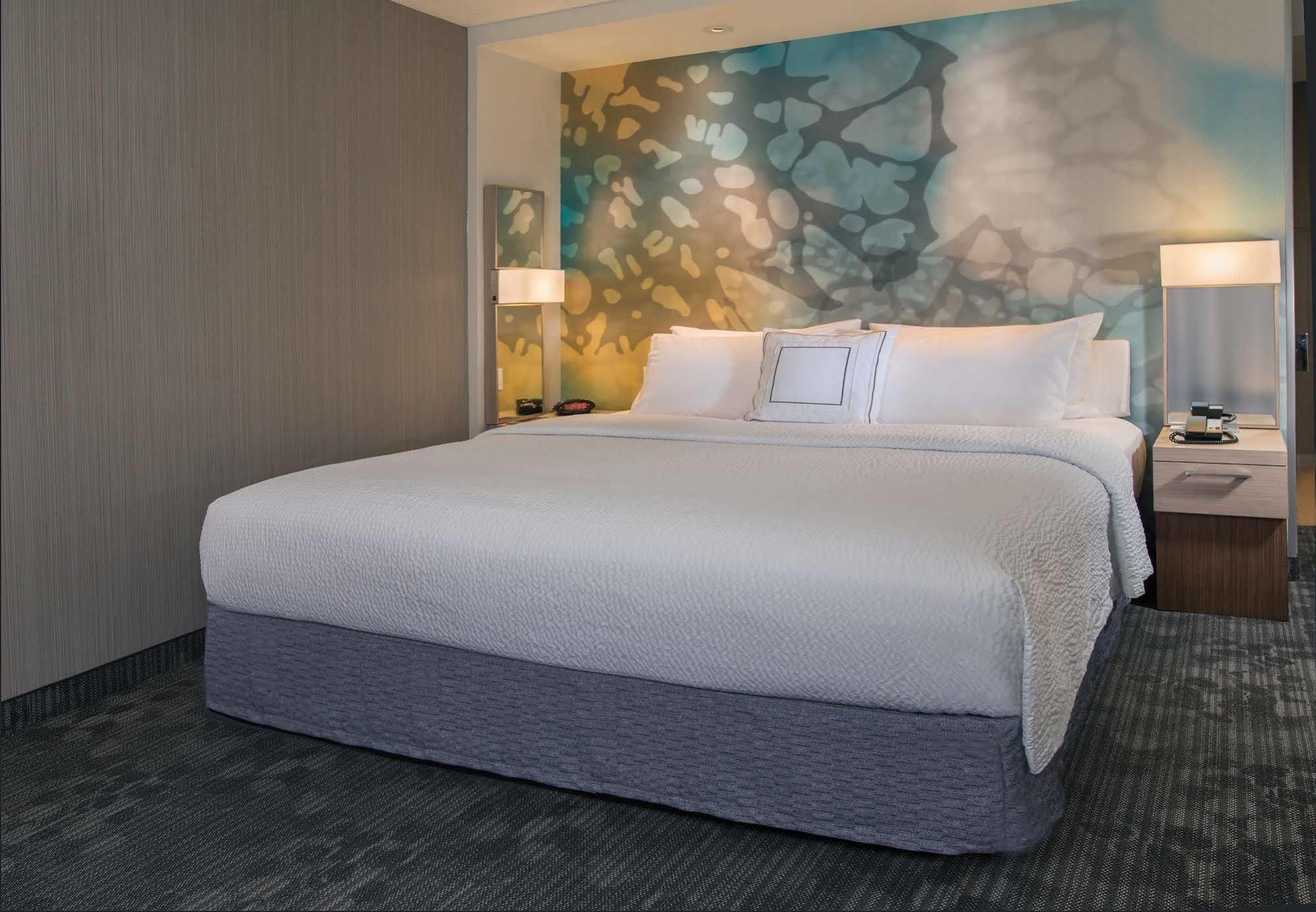 מלון Courtyard By Marriott הוט ספרינגס מראה חיצוני תמונה