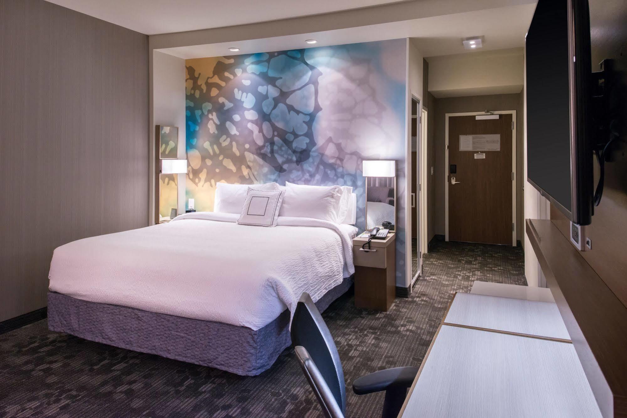 מלון Courtyard By Marriott הוט ספרינגס מראה חיצוני תמונה